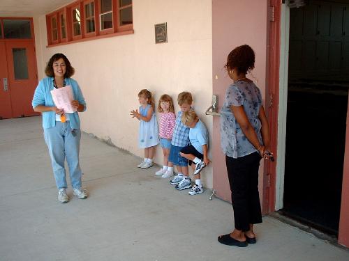alsatia's first day at pre-k - the lunchline with mrs. griffin and mrs. weber.jpg 24.6K
